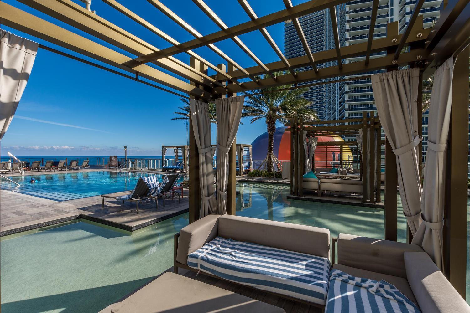 Wake Up To The Sound Of Waves In A Stylish Condo In A Luxury Resort Hollywood Kültér fotó