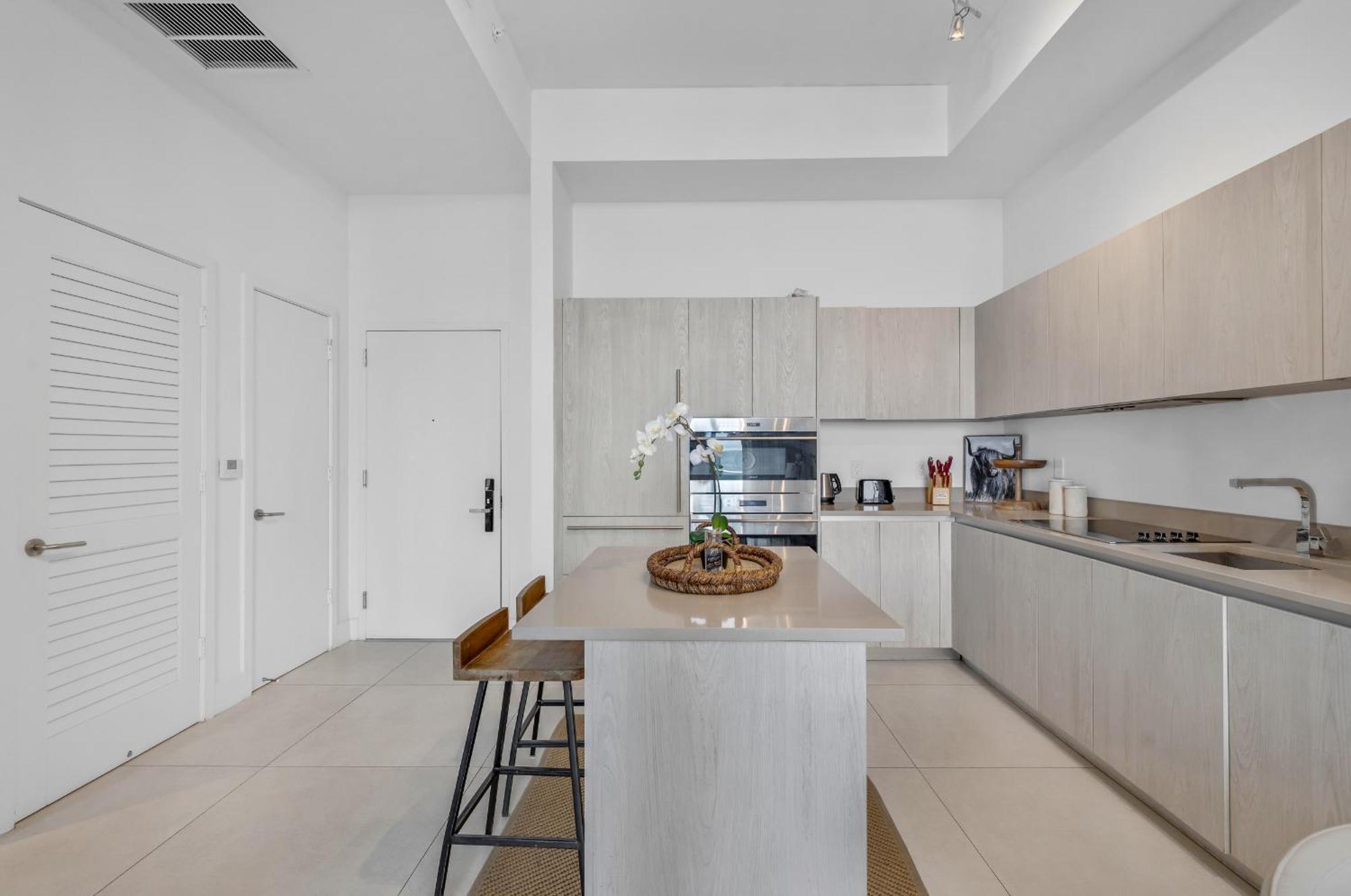Wake Up To The Sound Of Waves In A Stylish Condo In A Luxury Resort Hollywood Kültér fotó